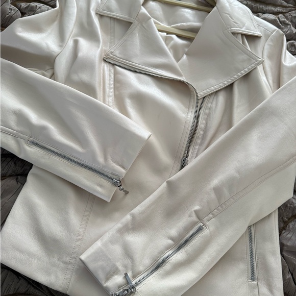 Jacket - Picture 4 of 7